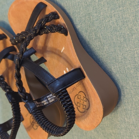 Daisy Fuentes Sandals Size 7 - Picture 4 of 4